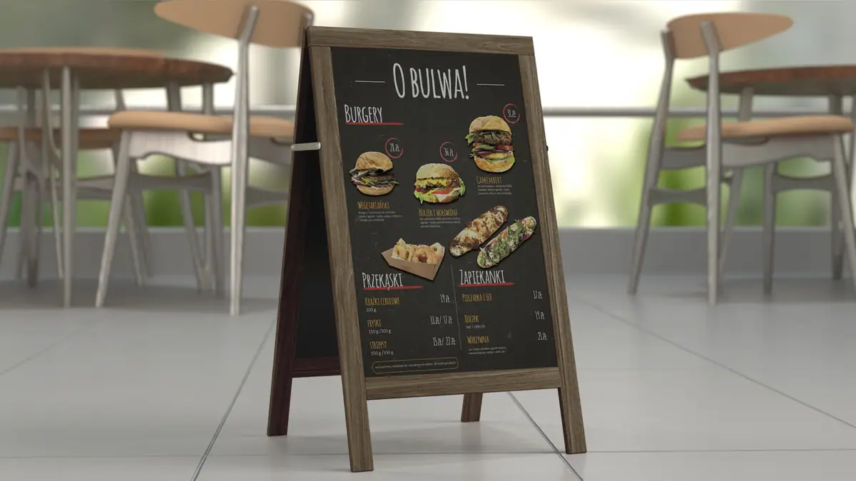 O Bulwa: menu wystawione na drewnianym potykaczu w kawiarni